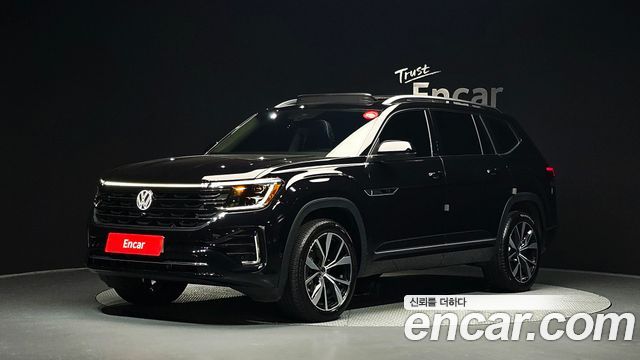 Volkswagen Atlas 2.0 TSI R-LINE 6-Seater — пробег 8 737 км — фото 1 из 5