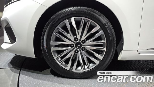 Kia K7 из Кореи Encar