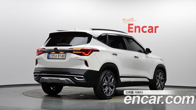 Kia Seltos из Кореи Encar