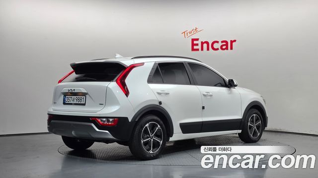 Kia Niro Prestige — пробег 45 362 км — фото 2 из 5
