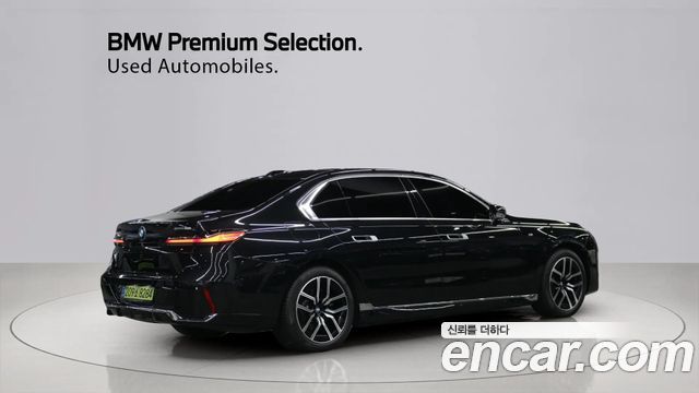 BMW i7 eDrive 50 M Sport — пробег 32 021 км — фото 2 из 5