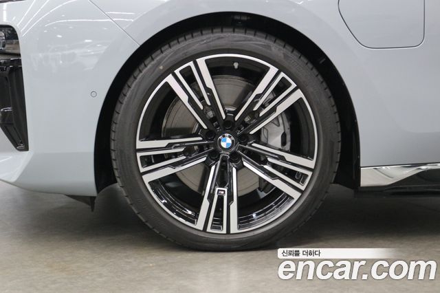 BMW 7-Series 750e xDrive M Sport — пробег 4 170 км — фото 5 из 5