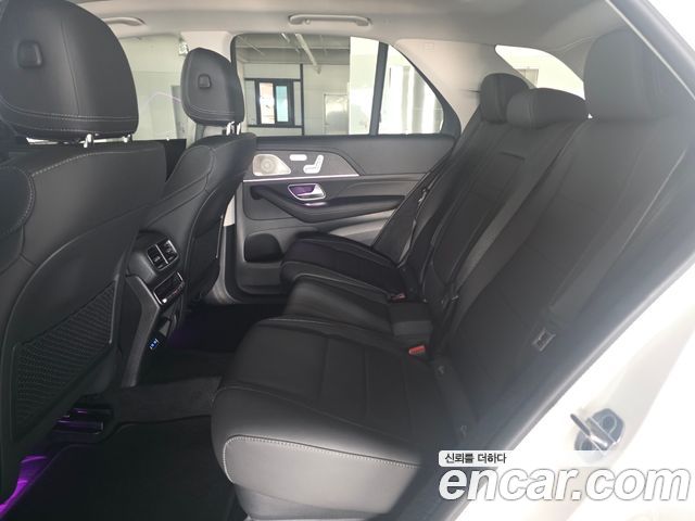 Mercedes-Benz GLE-Class GLE450 4MATIC — пробег 1 044 км — фото 5 из 5