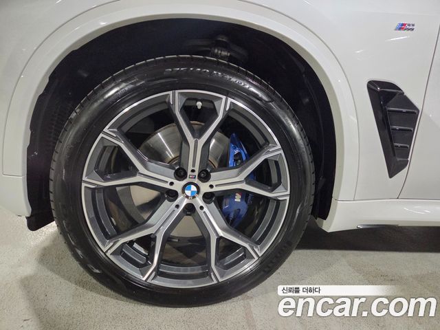 BMW X5 xDrive 40i M Sport — пробег 4 011 км — фото 5 из 5
