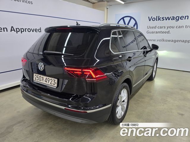 Volkswagen Tiguan 2.0 TDI Premium — пробег 84 454 км — фото 2 из 5