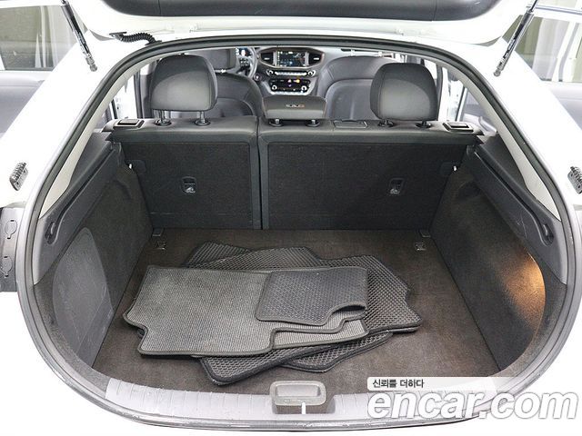 Hyundai Ioniq Q — пробег 283 040 км — фото 5 из 5