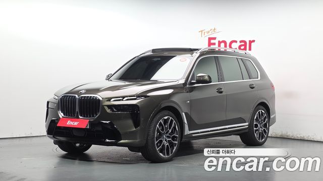 BMW X7 xDrive 40i M Sport 6STR — пробег 4 312 км — фото 1 из 5
