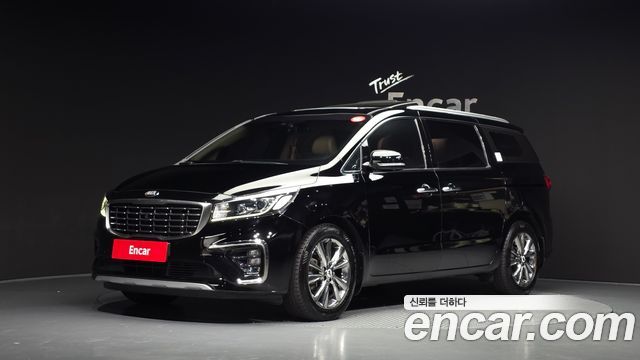 Kia Carnival 7-Seater Limousine President — пробег 74 877 км — фото 1 из 5