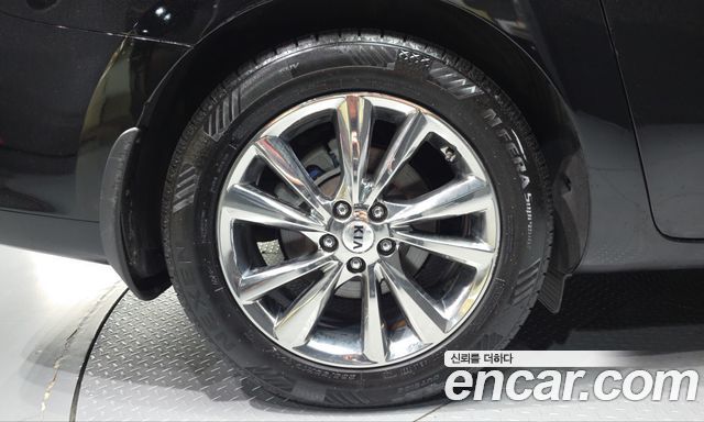 Kia Carnival 7-Seater Limousine President — пробег 74 877 км — фото 5 из 5