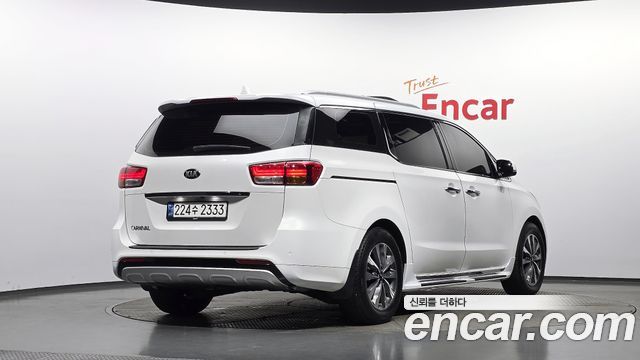 Kia Carnival из Кореи Encar