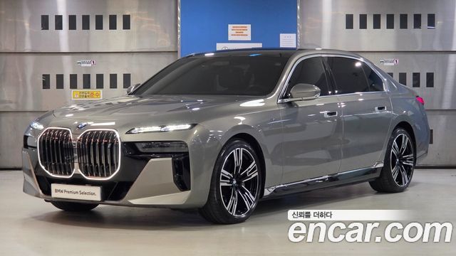 BMW i7 xDrive 60 M sport — пробег 94 774 км — фото 1 из 5