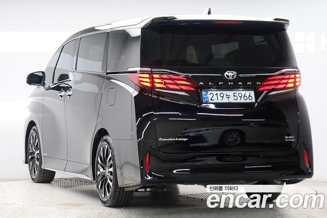 Toyota Alphard 2.5 HEV Executive AWD — пробег 2 290 км — фото 2 из 5