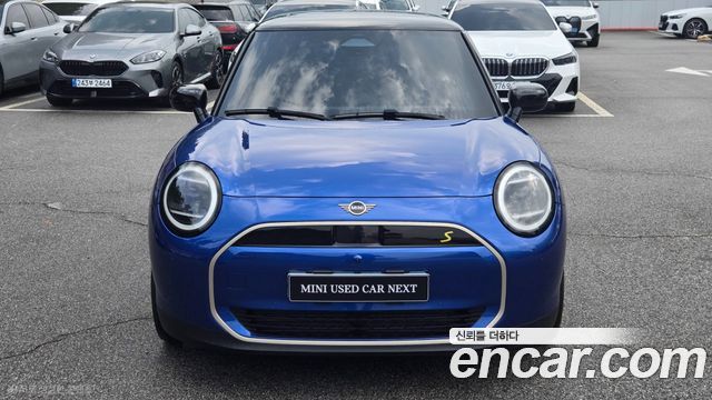 Mini Cooper SE Favoured — пробег 4 052 км — фото 3 из 5