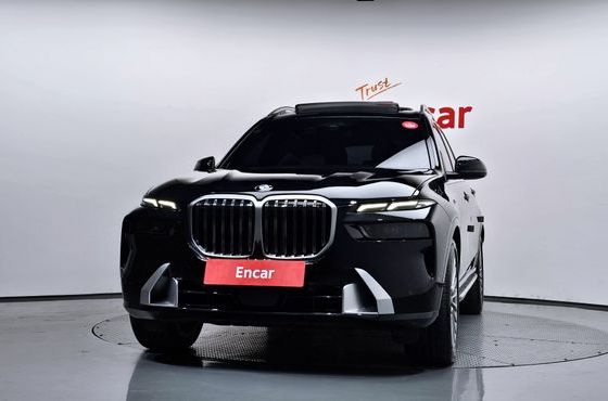 BMW X7 xDrive 40i Design Pure Excellence 7-Seater — пробег 10 071 км — фото 3 из 5