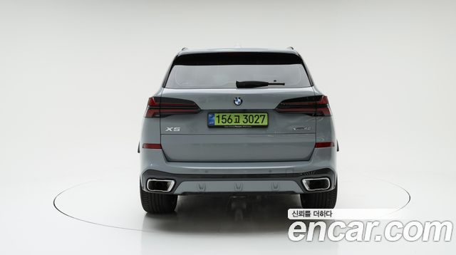 BMW X5 xDrive 40i M Sport — пробег 4 089 км — фото 4 из 5