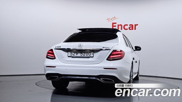 Mercedes-Benz E-Class из Кореи Encar
