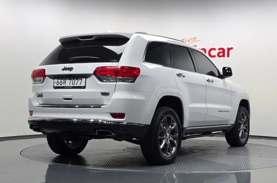Jeep Cherokee 3.0 Diesel Overland Summit WK2 — пробег 149 030 км — фото 2 из 5