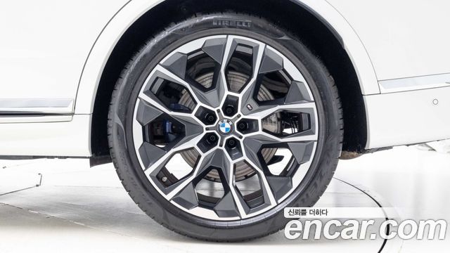 BMW X7 xDrive 40i M Sport 6STR — пробег 11 878 км — фото 5 из 5