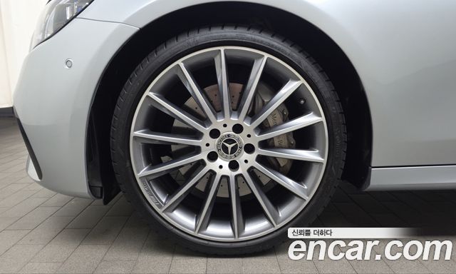 Mercedes-Benz E-Class E350 4MATIC AMG Line — пробег 53 784 км — фото 5 из 5