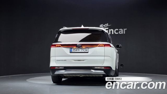 Kia Carnival Diesel 9-Seater Signature — пробег 29 398 км — фото 4 из 5