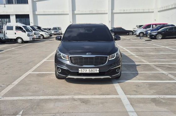 Kia Carnival 9-seater Prestige — пробег 125 000 км — фото 1 из 5