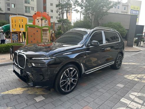 BMW X7 xDrive 40i M Sport 7STR — пробег 10 км — фото 3 из 5