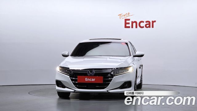 Honda Accord 2.0 Hybrid Touring — пробег 54 369 км — фото 3 из 5