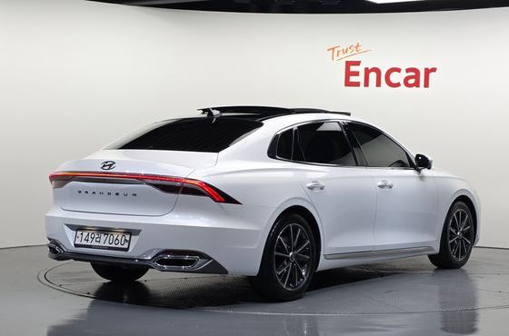 Hyundai Grandeur 2.5 Exclusice — пробег 70 661 км — фото 2 из 5