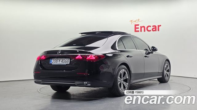 Mercedes-Benz E-Class из Кореи Encar