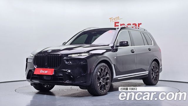 BMW X7 xDrive 40i M Sport 7STR — пробег 12 537 км — фото 1 из 5