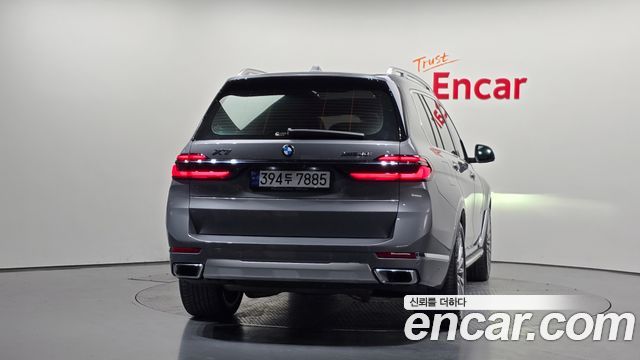 BMW X7 xDrive 40i Design Pure Excellence 6-Seater — пробег 28 570 км — фото 4 из 5