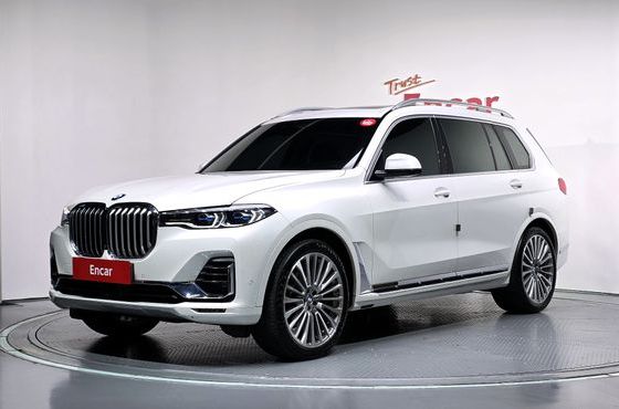 BMW X7 xDrive 40i Design Pure Excellence 7-Seater — пробег 28 793 км — фото 1 из 5