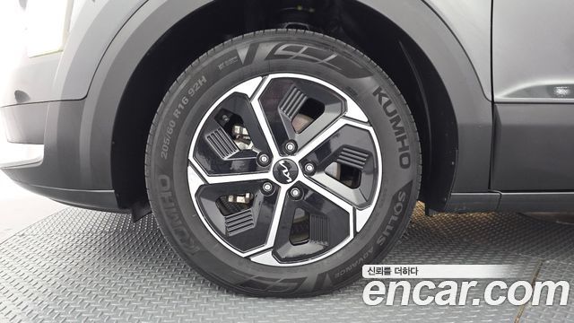 Kia Niro Trendy — пробег 69 577 км — фото 5 из 5