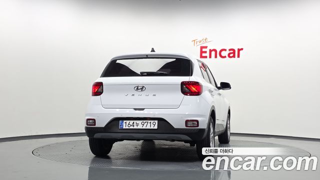 Hyundai Venue из Кореи Encar