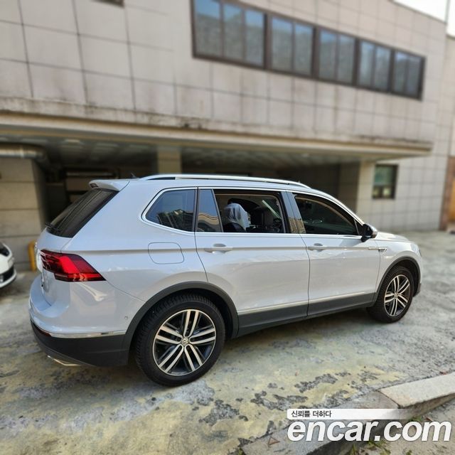 Volkswagen Tiguan 2.0 TDI Prestige — пробег 94 758 км — фото 2 из 5