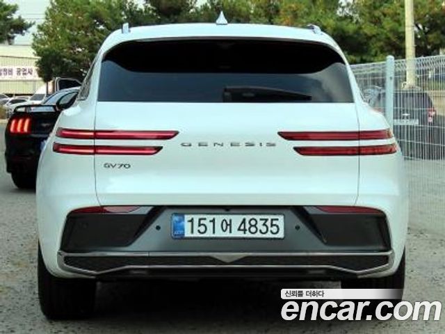 Genesis GV70 из Кореи Encar
