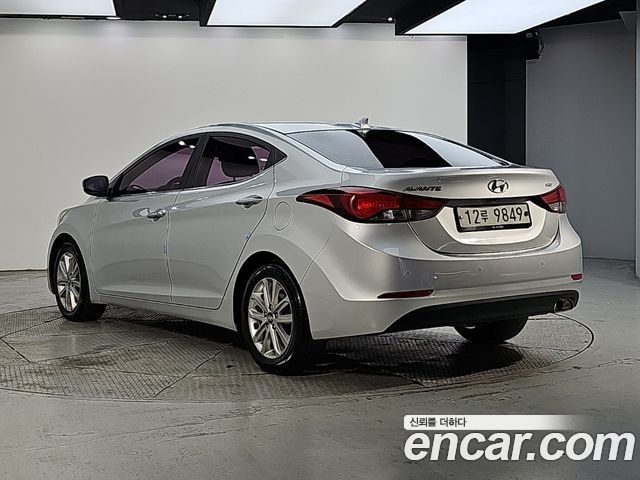 Hyundai AVANTE 1.6 VGT Modern Standard — пробег 203 000 км — фото 3 из 5