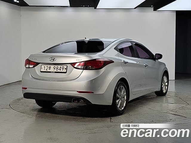 Hyundai AVANTE 1.6 VGT Modern Standard — пробег 203 000 км — фото 4 из 5