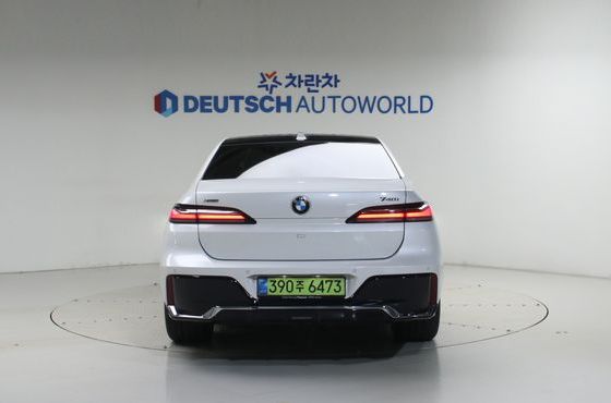 BMW 7-Series 740i xDrive M Sport Limited — пробег 11 034 км — фото 4 из 5