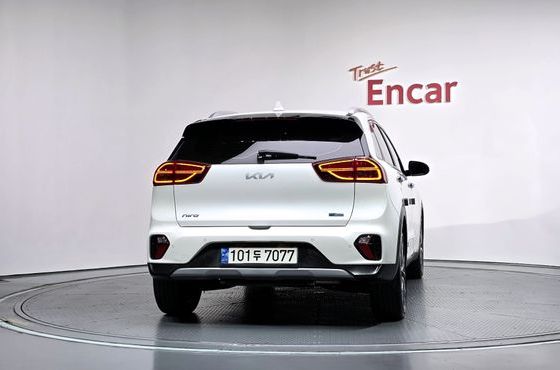 Kia Niro 1.6 HEV Signature — пробег 57 426 км — фото 4 из 5