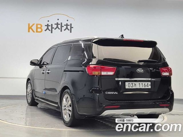 Kia Carnival из Кореи Encar