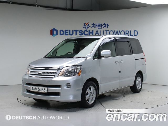 Toyota Noah из Кореи Encar