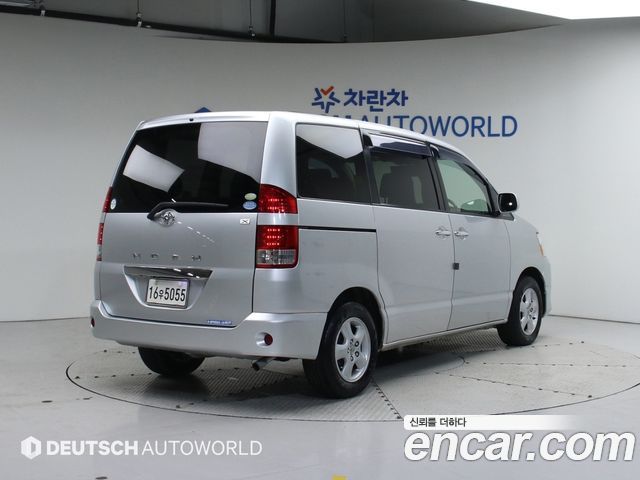 Toyota Noah из Кореи Encar