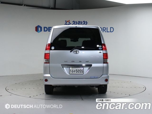 Toyota Noah из Кореи Encar