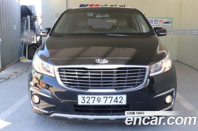 Kia Carnival 9-seater Luxury — пробег 216 592 км — фото 3 из 5