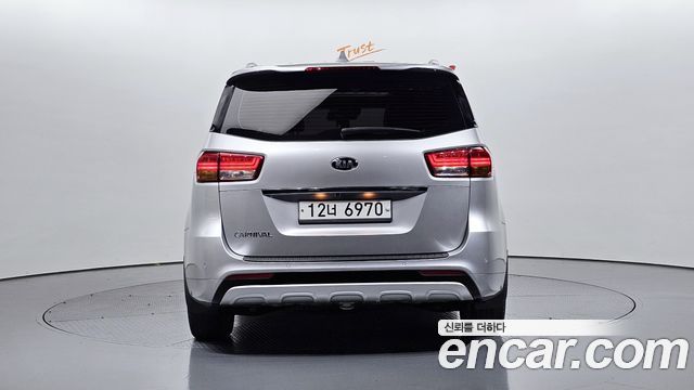 Kia Carnival из Кореи Encar