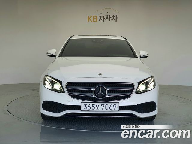Mercedes-Benz E-Class E220d Avantgarde — пробег 90 443 км — фото 2 из 5