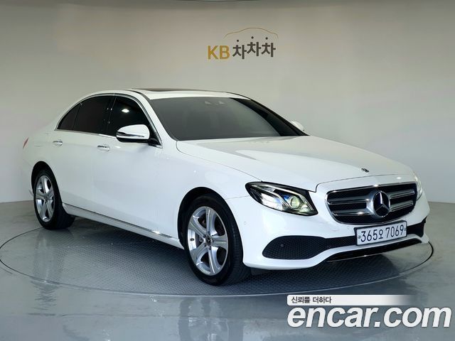 Mercedes-Benz E-Class E220d Avantgarde — пробег 90 443 км — фото 4 из 5