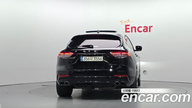 Maserati Levante из Кореи Encar