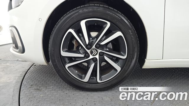 Citroen-DS C4 SpaceTourer из Кореи Encar